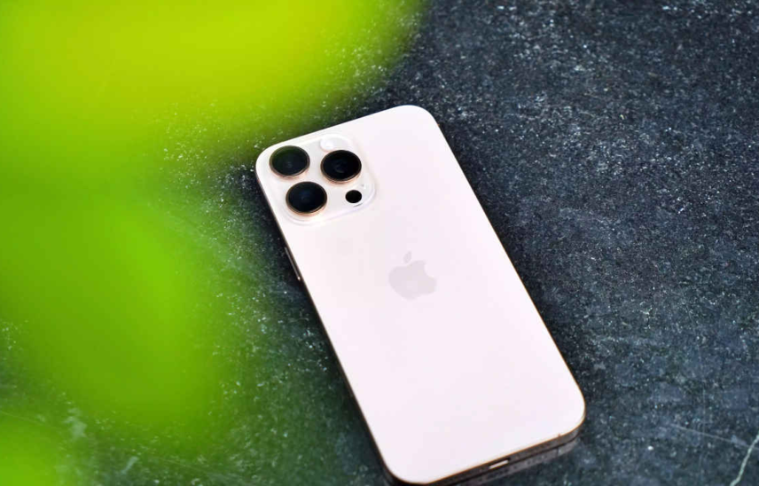 iPhone 16 Pro Max Now Available for Under Rs 1,30,000 with Bank Offers: Here’s How the Deal Works