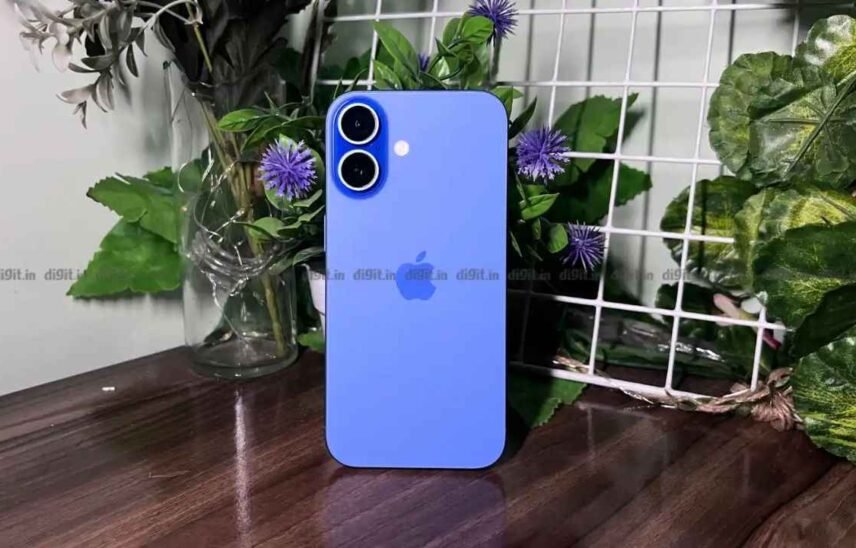 Indian Smartphone Market Declines 6% in Q1 2025, with Apple and Motorola Experiencing Significant Growth: IDC