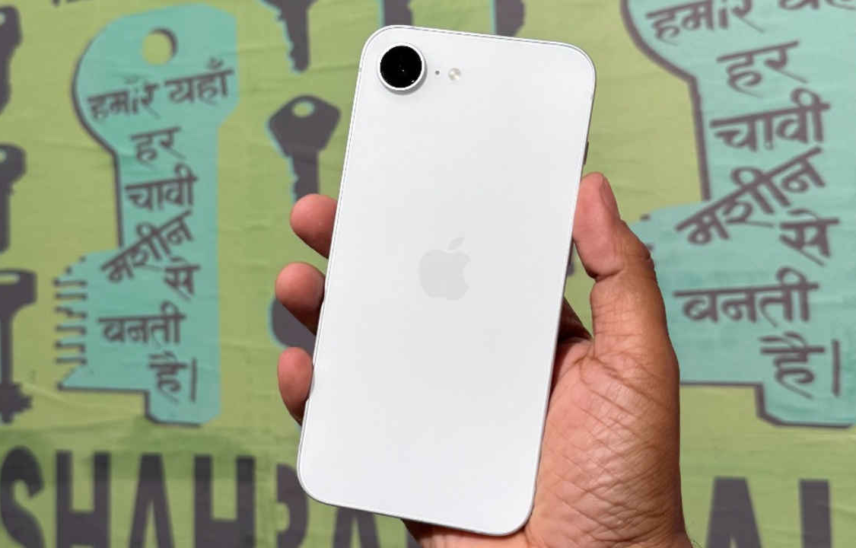 iPhone 16e Now Available for Under Rs 54,000 in the Amazon Great Summer Sale 2025